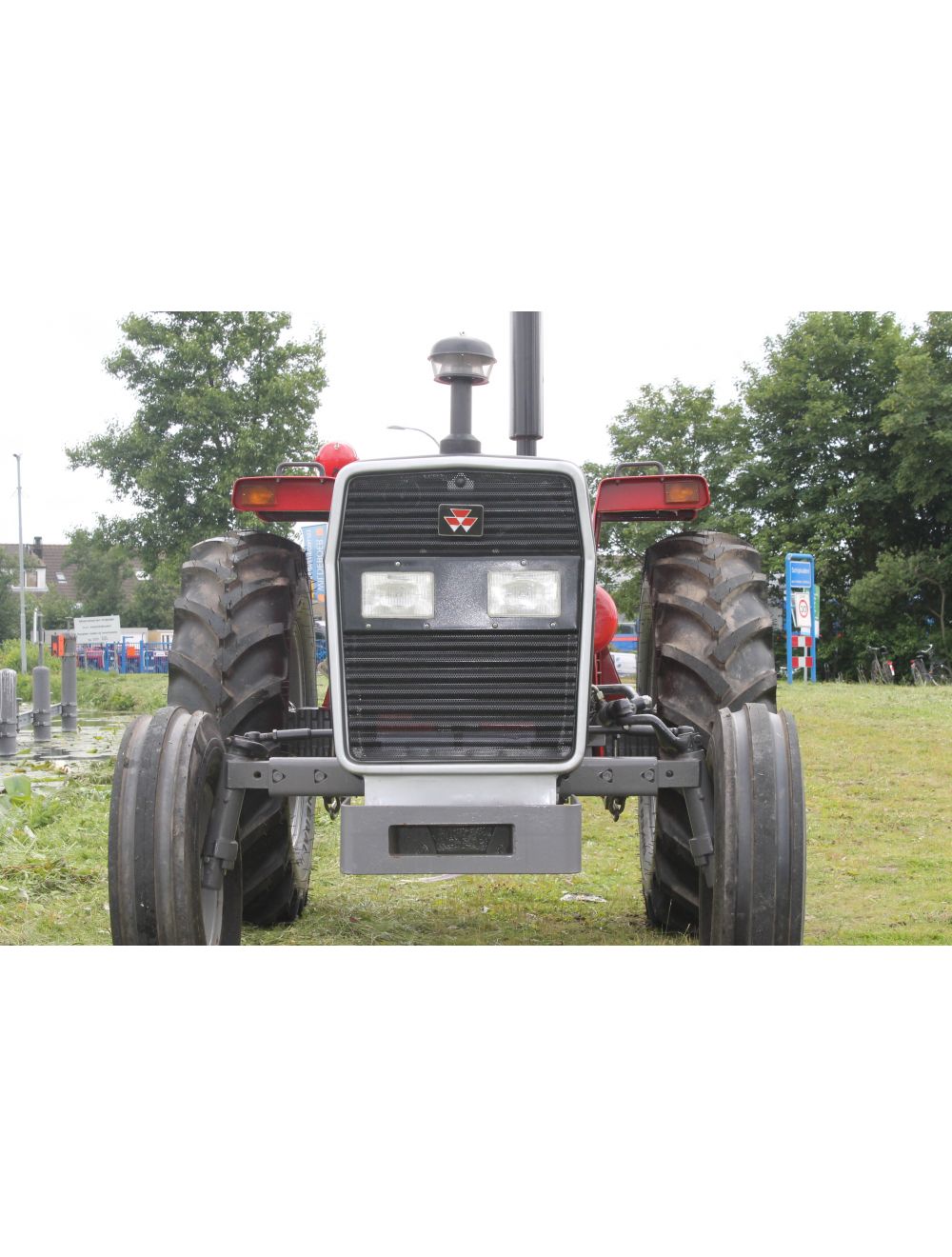 Massey-Ferguson 260 Turbo 2wd de Luxe Powersteering - View 6