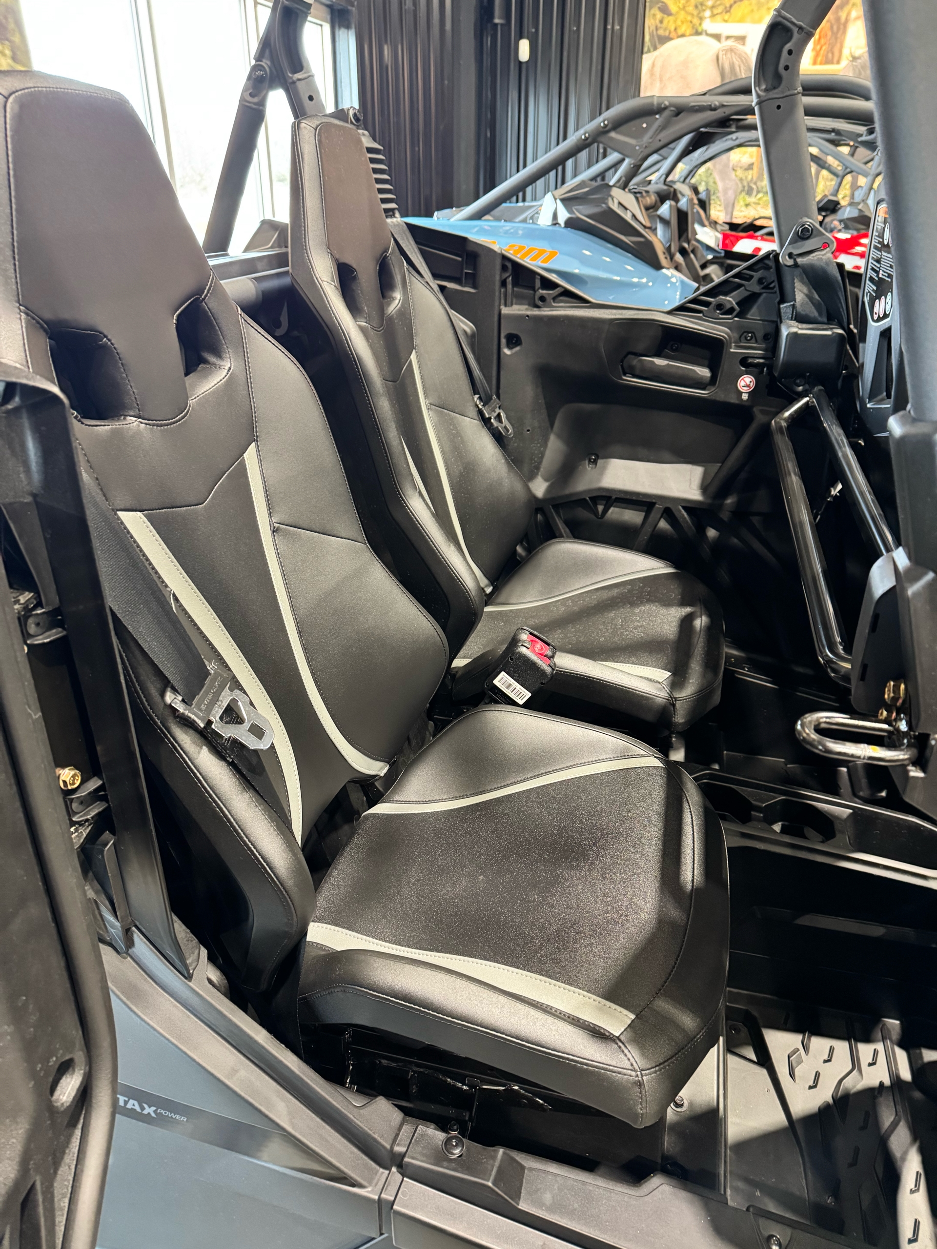 2025 Can-Am Maverick Sport Max DPS - View 3