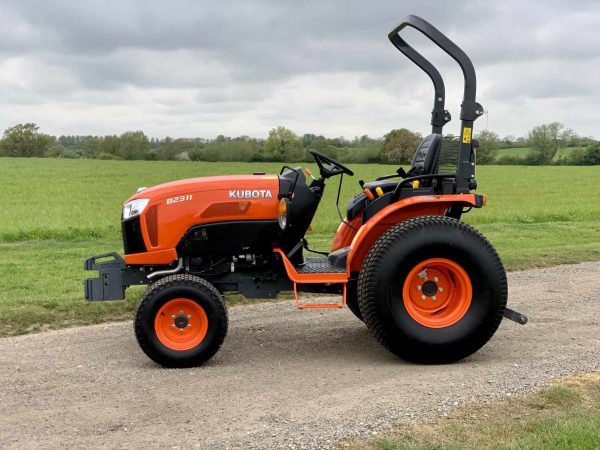 Kubota B2311